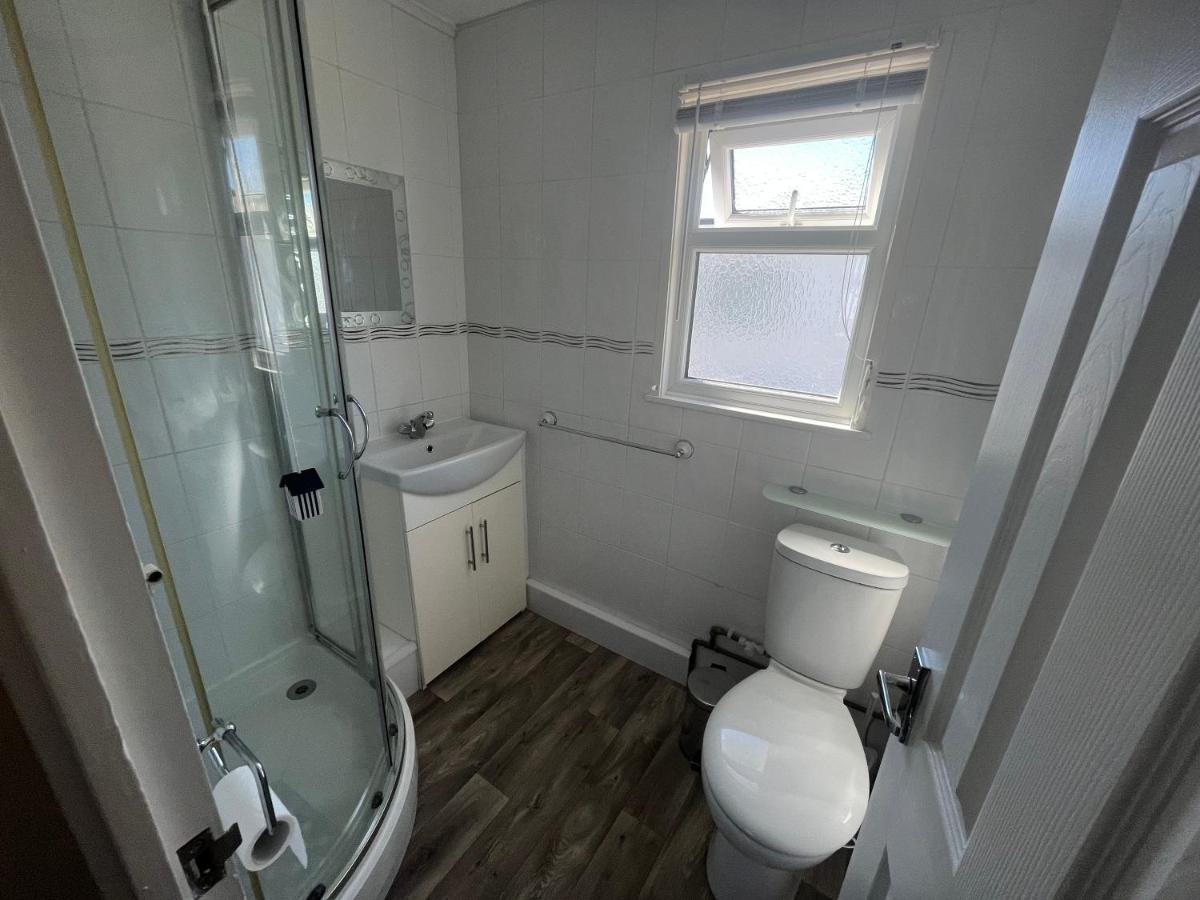 Chalet 192, Hemsby - Two Bed Chalet, Sleeps 5, Pet Friendly, Bed Linen And Towels Included Extérieur photo