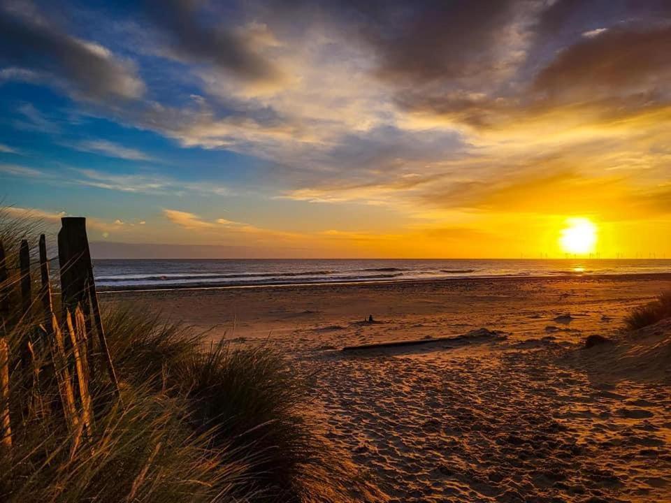 Chalet 192, Hemsby - Two Bed Chalet, Sleeps 5, Pet Friendly, Bed Linen And Towels Included Extérieur photo